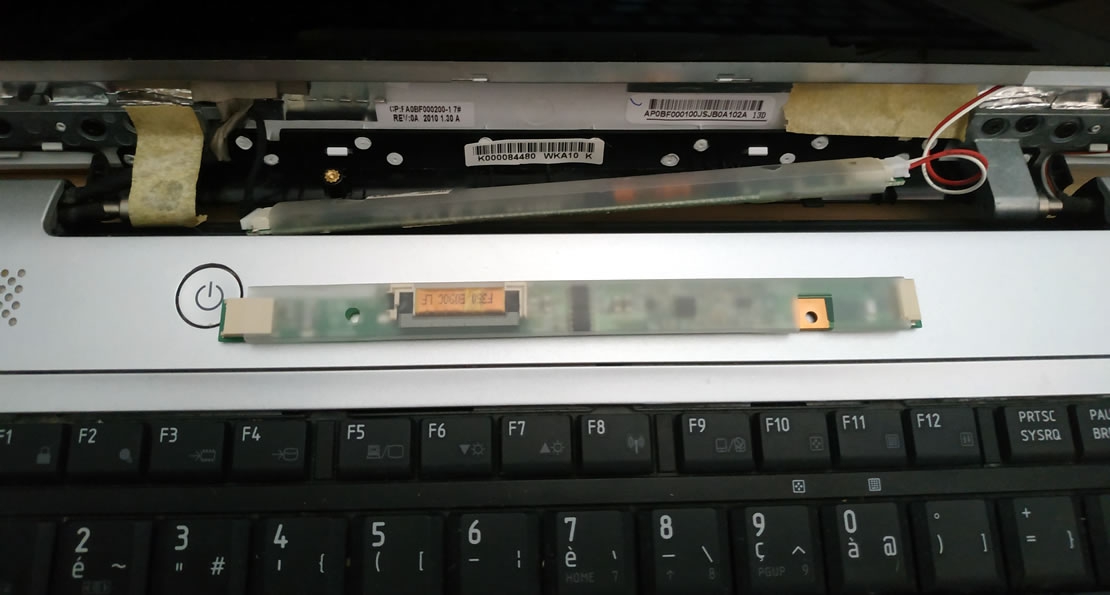 Remplacement de l'inverter d'un PC dont l'écran est noir